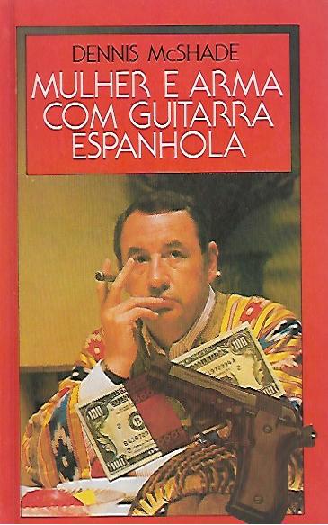 Mulher e arma com guitarra espanhola